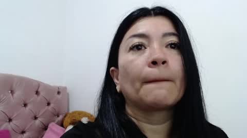 Snapshot of naturally_mature chatting on December 2024 05:15:02 PM Sammy online show from December 2024 05:15:02 PM