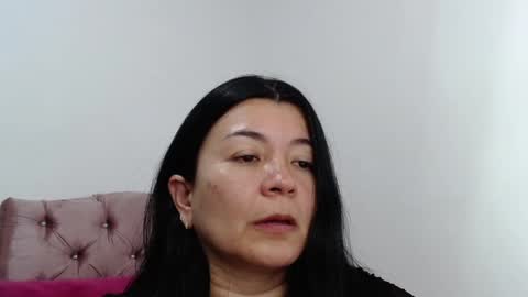 Snapshot of naturally_mature chatting on January 2025 05:56:01 AM Sammy online show from January 2025 05:56:01 AM