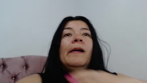 Snapshot of naturally_mature chatting on January 2025 07:53:01 PM Sammy online show from January 2025 07:53:01 PM