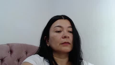 Snapshot of naturally_mature chatting on February 2025 05:03:02 AM Sammy online show from February 2025 05:03:02 AM