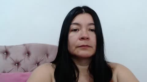 Snapshot of naturally_mature chatting on February 2025 04:04:01 AM Sammy online show from February 2025 04:04:01 AM