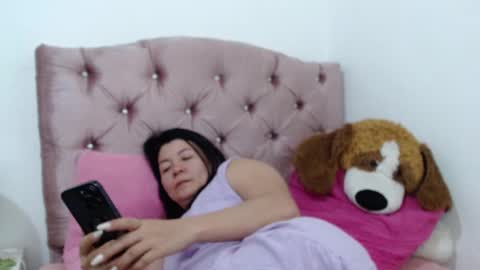 Snapshot of naturally_mature chatting on February 2025 09:58:01 AM Sammy online show from February 2025 09:58:01 AM