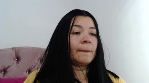 Snapshot of naturally_mature chatting on February 2025 05:58:01 AM Sammy online show from February 2025 05:58:01 AM