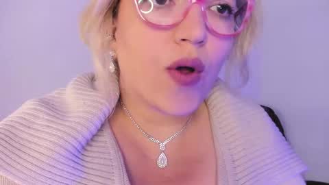 Snapshot of naty__mature_ chatting on October 2025 08:38:01 AM Nataly online show from October 2025 08:38:01 AM