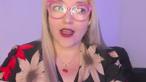 Snapshot of naty__mature_ chatting on November 2025 04:57:02 PM Nataly online show from November 2025 04:57:02 PM