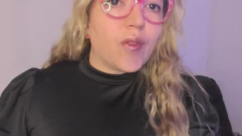 Snapshot of naty__mature_ chatting on November 2025 07:02:02 PM Nataly online show from November 2025 07:02:02 PM