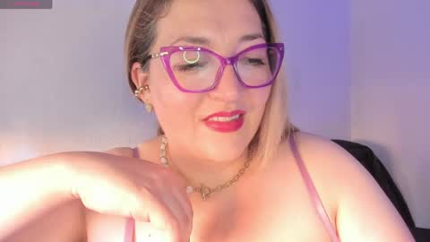 Snapshot of naty__mature_ chatting on May 2026 06:17:01 PM Nataly online show from May 2026 06:17:01 PM