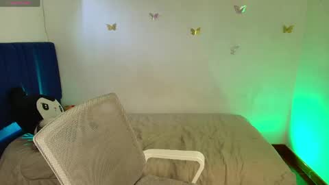 Snapshot of naty_lux19 chatting on April 2026 05:51:01 PM Fernanda online show from April 2026 05:51:01 PM