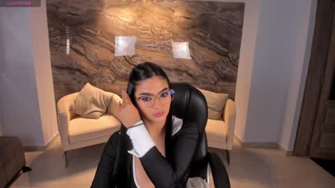 Naty Ferrer online show from January 2025 11:00:01 AM