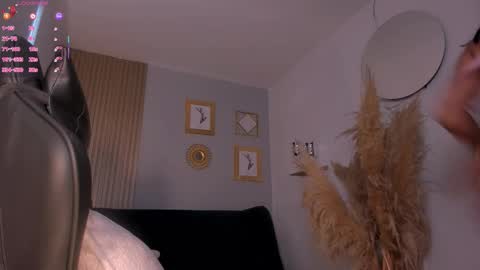 Naty Ferrer online show from September 2025 11:21:02 AM