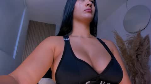 Naty Ferrer online show from October 2025 10:54:02 AM