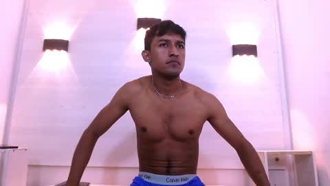 natzuki_ online show from October 2025 11:42:01 AM