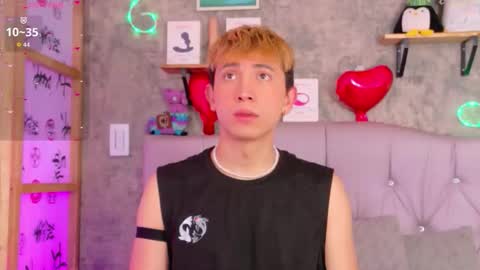 Christopher  Chris online show from February 2026 01:11:01 PM