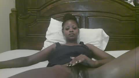 Snapshot of naughty_babe000 chatting on March 2026 06:52:01 AM alisha online show from March 2026 06:52:01 AM