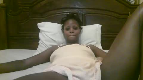 Snapshot of naughty_babe000 chatting on March 2026 08:07:01 AM alisha online show from March 2026 08:07:01 AM