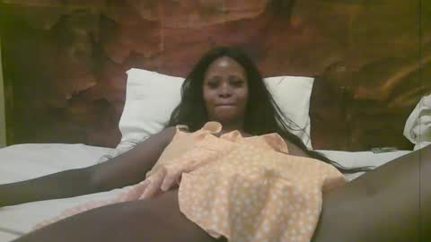 Snapshot of naughty_babe000 chatting on March 2026 03:39:02 AM alisha online show from March 2026 03:39:02 AM