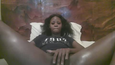 Snapshot of naughty_babe000 chatting on April 2026 08:15:01 AM alisha online show from April 2026 08:15:01 AM