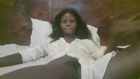 Snapshot of naughty_babe000 chatting on April 2026 07:02:01 AM alisha online show from April 2026 07:02:01 AM