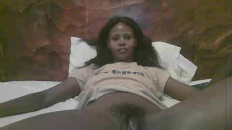 Snapshot of naughty_babe000 chatting on April 2026 07:47:02 AM alisha online show from April 2026 07:47:02 AM