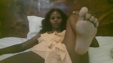 Snapshot of naughty_babe000 chatting on April 2026 06:47:02 AM alisha online show from April 2026 06:47:02 AM