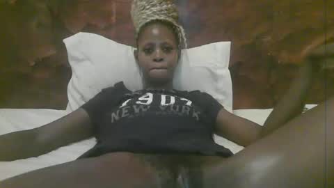 Snapshot of naughty_babe000 chatting on May 2026 08:21:01 AM alisha online show from May 2026 08:21:01 AM