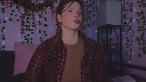 Snapshot of naughty_bella99 chatting on April 2026 12:38:02 AM bella online show from April 2026 12:38:02 AM