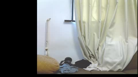 Snapshot of naughty_bitch0 chatting on April 2026 01:06:02 PM Jasmin online show from April 2026 01:06:02 PM