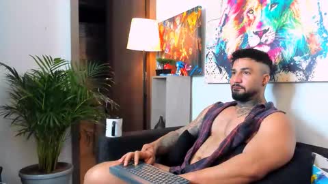 Snapshot of naughty_dominant chatting on November 2025 09:02:02 AM Miller online show from November 2025 09:02:02 AM