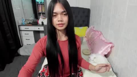 emma online show from December 2024 07:07:02 PM