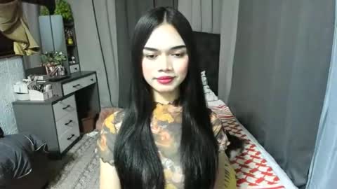 Snapshot of naughty_emmats chatting on February 2026 05:42:01 PM emma online show from February 2026 05:42:01 PM