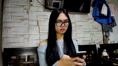 Snapshot of naughty_emmats chatting on March 2026 07:11:01 PM emma online show from March 2026 07:11:01 PM