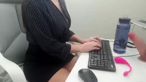 Snapshot of naughty_hr_manager chatting on March 2026 04:03:02 PM Naughty HR Manager online show from March 2026 04:03:02 PM