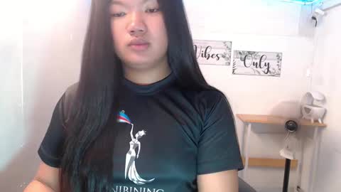 Snapshot of naughty_kate18 chatting on March 2025 06:12:01 PM KATE online show from March 2025 06:12:01 PM