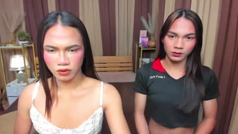 Snapshot of naughty_leigh chatting on April 2026 01:46:01 PM LEIGH online show from April 2026 01:46:01 PM