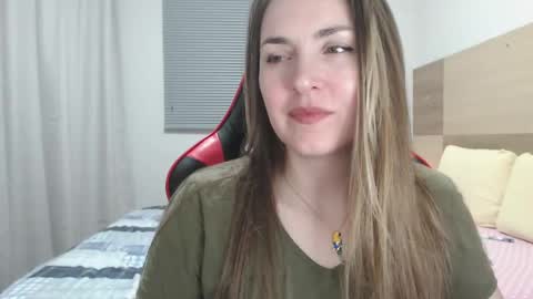 Snapshot of naughty_popa chatting on September 2025 02:33:01 AM Ann online show from September 2025 02:33:01 AM