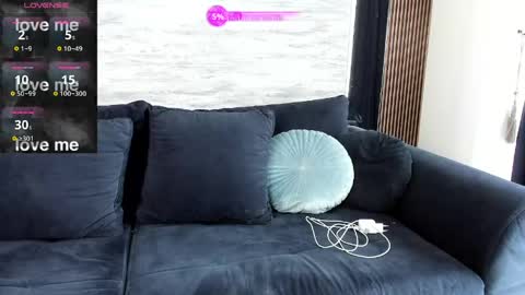 Snapshot of naughty_princesse chatting on April 2026 06:31:01 AM Elena online show from April 2026 06:31:01 AM