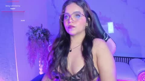 Stefany online show from May 2026 01:35:02 AM