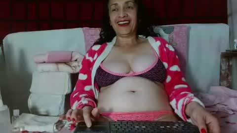 Snapshot of naughty_tita chatting on June 2026 08:14:02 AM Tita Madurita online show from June 2026 08:14:02 AM