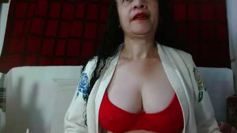 Snapshot of naughty_tita chatting on June 2026 09:23:02 AM Tita Madurita online show from June 2026 09:23:02 AM
