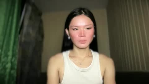 Snapshot of naughty_yuuna chatting on April 2026 04:45:02 PM naughty_yuuna online show from April 2026 04:45:02 PM