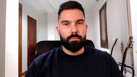 Snapshot of naughtybear_69 chatting on October 2025 09:42:01 AM Tom online show from October 2025 09:42:01 AM