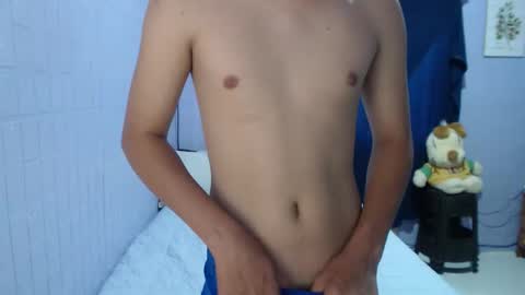 naughtyboytoni online show from October 2025 12:30:02 AM