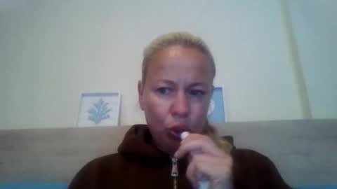naughtyjennyblondeuk online show from May 2026 06:25:01 PM