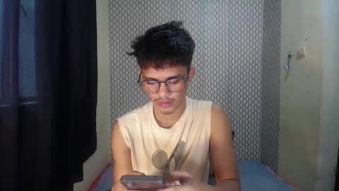 Snapshot of naughtyjosh_ chatting on April 2026 07:44:01 AM Josh online show from April 2026 07:44:01 AM