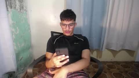 Snapshot of naughtyjosh_ chatting on April 2026 01:41:02 PM Josh online show from April 2026 01:41:02 PM