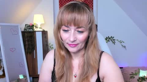 Milana - on air every day except Wednesday from 9 pm to 4 am European time online show from November 2025 09:59:02 PM