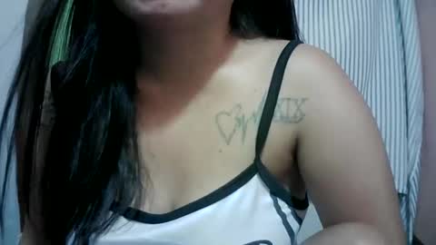 naughtymom_33 online show from March 2026 05:36:01 PM