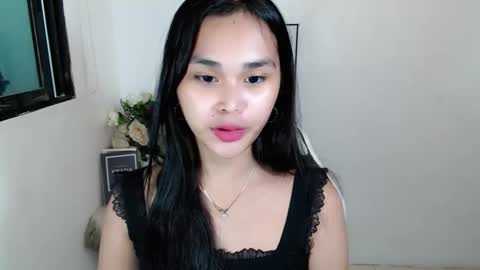 Snapshot of naughtymuse_ chatting on April 2026 05:30:01 PM ELISE online show from April 2026 05:30:01 PM