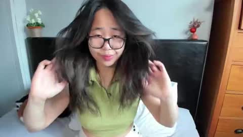 Snapshot of naughtynerdygirl chatting on March 2026 07:34:02 AM Gigi Chu online show from March 2026 07:34:02 AM