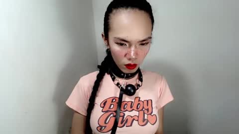 naughtypetiteangel online show from November 2025 08:25:02 PM